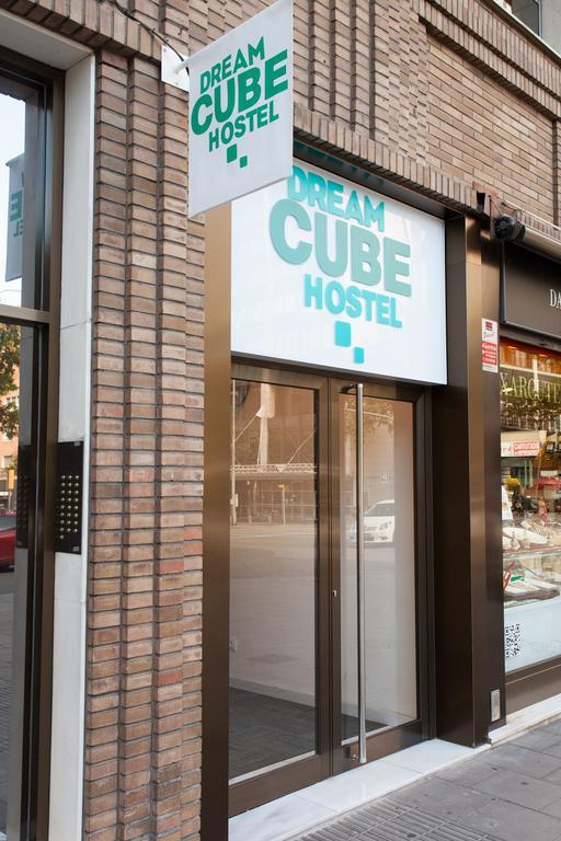 Dream Cube Hostel Barcelona Kültér fotó